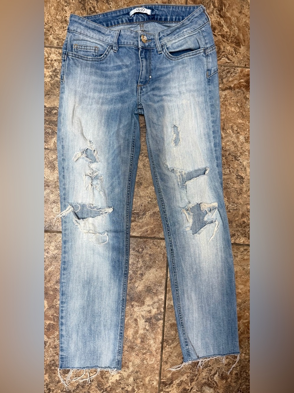 LIU JO Jeans Distressed Light Wash Rhinestone Button Raw Hem Denim